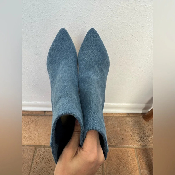 Dolce Vita Dee Pointed Toe Kitten Bootie - Picture 4 of 10